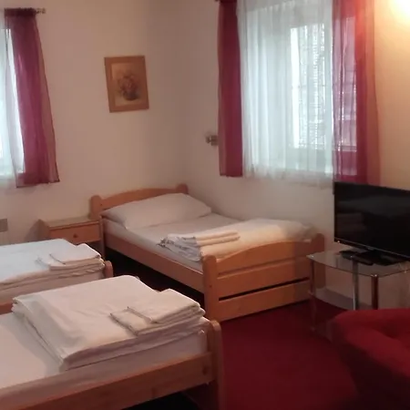 Miltom Pensionat 3*